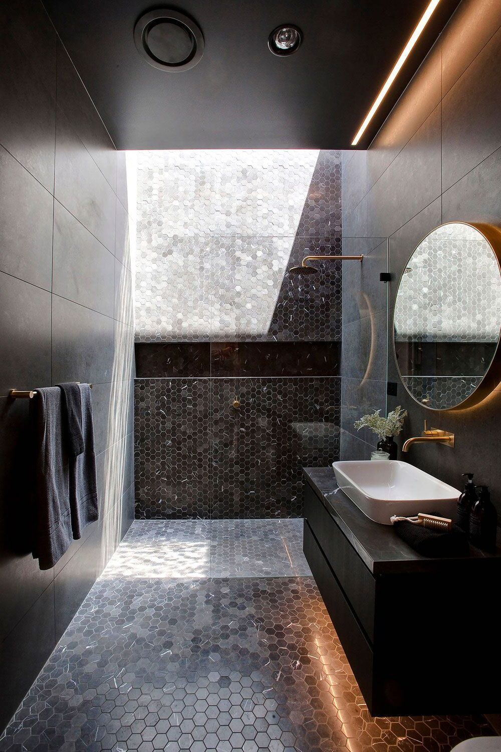 contemporary style bathroom
